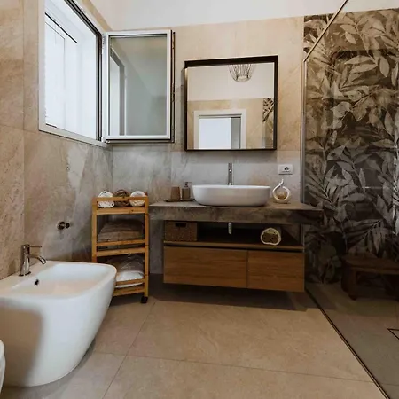 Albanna Luxury Villa